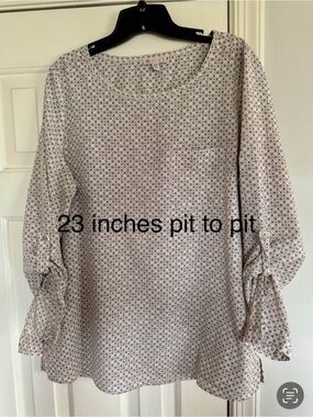 Lila Rose short sleeve Blouse with Geometric Print Women’s XL